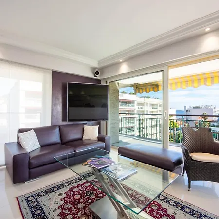 Duplex With Rooftop And Sea View Palm Apartment Cannes